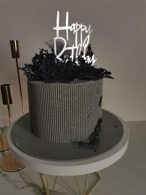 Modern Birthday Cakes For Men, Cake Decorating For Men, Men Birthday Cakes, Cake Designs For Men, Man Birthday Cake, Christening Cake Girls, His Birthday Cake, Birthday Cake For Men, Cake Design For Men