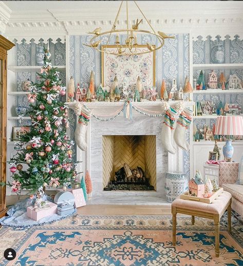 Check out the new design style called Grandmillenial! It's granny chic meets traditional and creating a new southern style. Gretchen Black, Pastel Christmas Decor, Grandmillenial Style, Grand Millennial Style, Gimme Shelter, Christmas Instagram, Grand Millennial, Christmas Time Is Here, Days Until Christmas