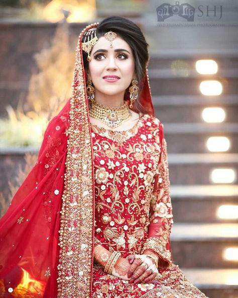 Sana Javed Bridal Look, Sana Javed, Couple Dps, Deepika Singh, Fancy Jewellery Designs, Bridal Look, Fancy Jewellery, Pakistani Actress, Bridal Looks