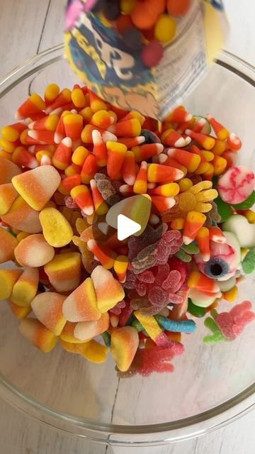 elsie larson on Instagram: "Halloween Candy Salad👻🧡🖤 We picked up Halloween gummies and mixed them with favorite gummies & candy corn. I can’t believe it’s September! #halloweenactivitiesforkids" Halloween Candy Salad, Halloween Gummies, Gummies Candy, Candy Salad, Elsie Larson, Halloween Activities For Kids, School Party, Up Halloween, School Parties