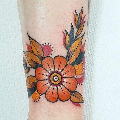 70s Flowers Tattoo, Girly Neo Traditional Tattoo, Neo Trad Flowers, Neo Traditional Flowers, Border Tattoo, Phoenix Tattoo Feminine, Cuff Tattoo, American Traditional Tattoo Ideas, Traditional Tattoo Flowers