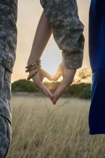 Military Girlfriend Pictures, Military Engagement Pictures, Military Couple Pictures, Military Couple Photography, Army Photography, Military Couples Photos, Military Engagement Photos, Army Love Photography, Soldier Love