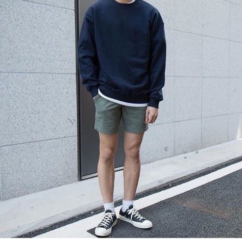 Short Pants Outfit Men, Kpop Fashion Men, Short Pants Outfit, Minimalist Fashion Men, Mens Shorts Outfits, Pants Outfit Men, Mens Casual Outfits Summer, Short Men Fashion, Mens Trendy Outfits