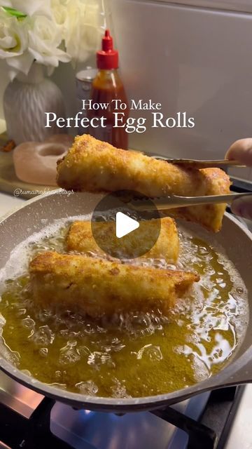 Egg Roll Recipes Indian, Boiled Shredded Chicken, Boil Chicken To Shred, Chinese Rolls, Siracha Sauce, Ramadan Special Recipes, Chicken Powder, Indian Breads, Crispy Egg