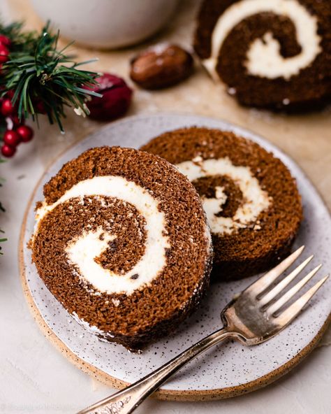 Gingerbread Cake Roll Recipe, Gingerbread Roll, Gluten Free Sponge Cake, Gluten Free Gingerbread Cake, Healthy Gingerbread, Christmas Cheesecake, Gluten Free Gingerbread, Cake Roll Recipes, Gingerbread Recipe