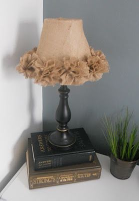 Making Lampshades, Burlap Lampshade, Diy Lampshade, Burlap Ideas, Lampshade Makeover, Burlap Projects, Chic Lamp, Diy Lampe, Burlap Crafts