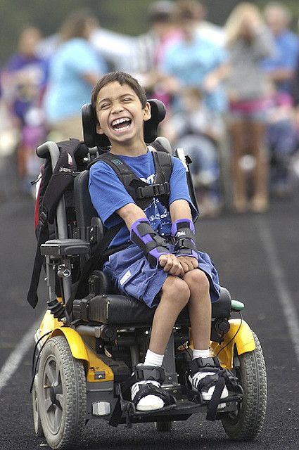 Joe Duty Photograph   absolutely precious picture...♥ it! Christian Canvas Paintings, Pediatric Wheelchair, Kids With Disabilities, Cricket Logo, Wheelchair Sports, Disabled Children, Mobility Scooters, This Girl Can, People Poses