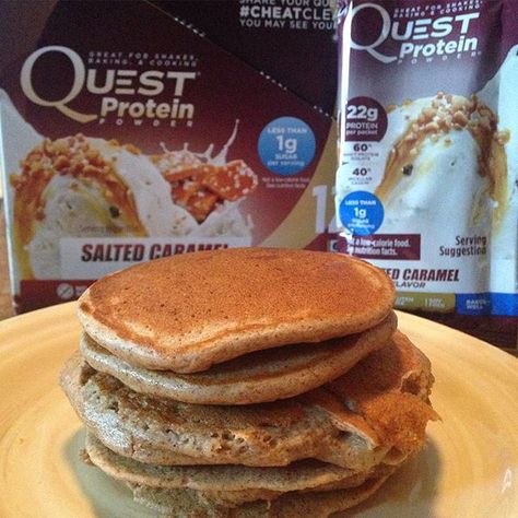 Get your pancake fix with a sweet & salty stack of awesome. These Quest Nutrition Salted Caramel Pancakes are screaming “make me now!” Recipe by @itsjillyg. Ingredients: 1 serving Quest Salted Caramel Protein Powder 1/2… Quest Protein Powder Recipes, Quest Protein Recipes, Caramel Pancakes, Protein Powder Cookies, Blueberry Protein Pancakes, Protein Powder Pancakes, Pancakes Protein, Quest Protein, Protein Cake