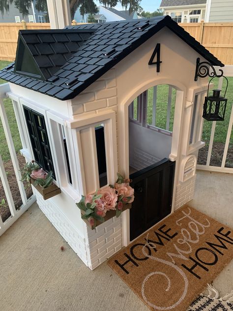 Playhouse With Kitchen, Playhouse Makeover For Dog, Fisher Price House Makeover, Diy Plastic Playhouse Makeover, Playhouse Outdoor Makeover, Diy Play House For Kids, Little Tikes Cape Cottage Makeover, Remodeled Playhouse, Little Tikes House Makeover