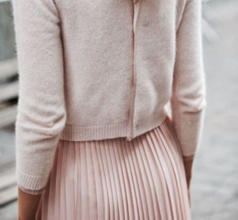 Boho Mode, Look Rose, Lady Like, Betty Cooper, Pleated Midi Skirt, Fashion Mode, Looks Style, Mode Inspiration, Street Styles