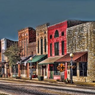 LOVE this picture of downtown Brewton, AL by Perry Watson Photography! Small Towns Usa, Homestead Living, Sweet Home Alabama, City Living, Alabama, Small Towns, Life Is Beautiful, Sunny Days, Vacation Spots