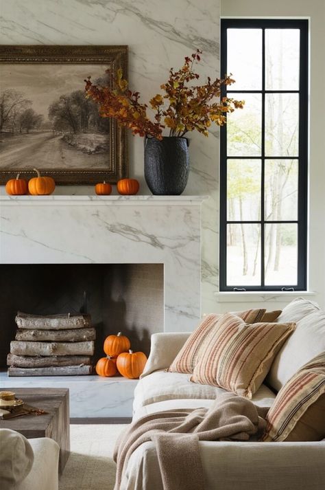 23+ Perfect Fall Decor Ideas For Inside Your Home in 2024 Simple Fall Mantle, Indoor Fall Decor Ideas, Minimal Fall Decor, Neutral Fall Decor Ideas, Minimalist Thanksgiving, Elegant Fall Decor, Thanksgiving Decor Ideas, Fall Interior Design, Indoor Fall Decor