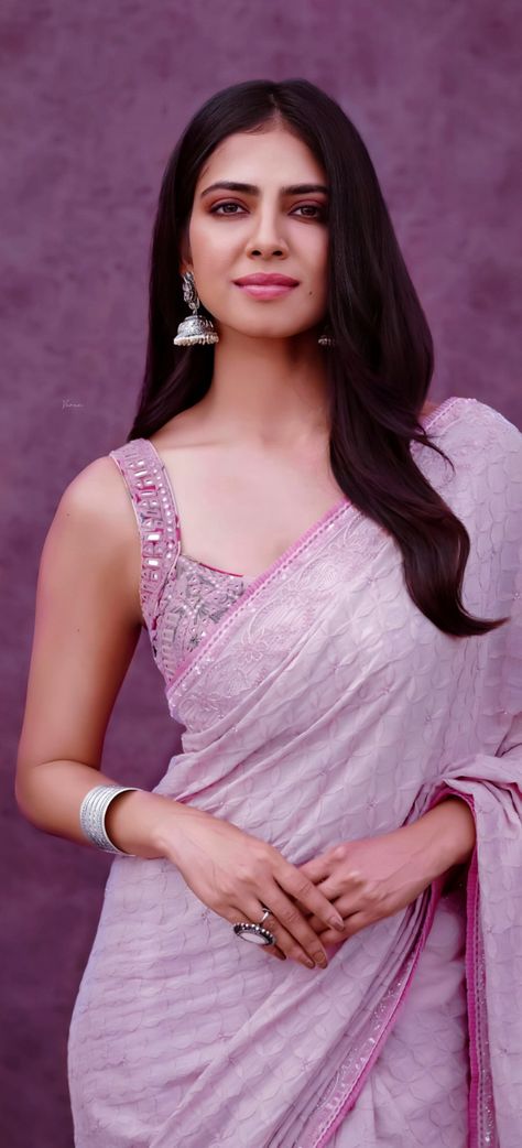 Malavika Mohanan Malvika Mohanan, Malavika Mohanan, Fashion Bella, Indian Fashion Saree, Beautiful Dresses For Women, Indian Actress Hot Pics, Indian Beauty Saree, Beautiful Dresses, Fashion Beauty