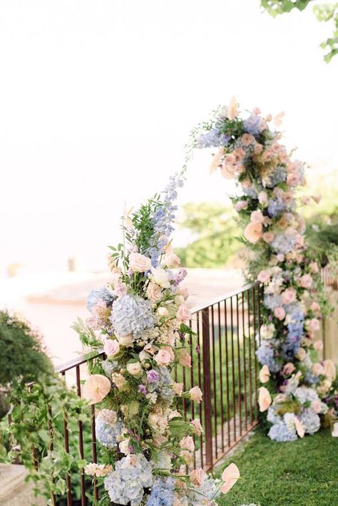 This wedding was filled with delphinium, roses, hydrangeas and anthurium in pastel pink and blue tones.  Photo: @laceandluce Powder Blue Wedding, Hydrangeas Wedding, Blue Themed Wedding, Sage Green Wedding, Wedding Day Inspiration, Christmas Photography, Ceremony Flowers, Pastel Wedding, Salou