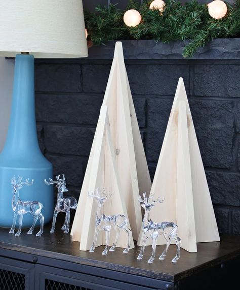 How to Make Wood Tabletop Trees - easy DIY wood tabletop tree. Add these whitewashed tabletop trees to your white Christmas decor scheme. Cute whitewashed wood trees DIY. DIY wood trees for Christmas decorating. DIY A-frame Christmas tree project. DIY White Christmas decor idea. Aqua Christmas Tree, Handmade Tree Ornaments, Diy Wooden Planters, Aqua Christmas, Trees Diy, White Christmas Tree Decorations, Beaded Snowflakes Ornament, Diy Christmas Decorations For Home, Tree Project