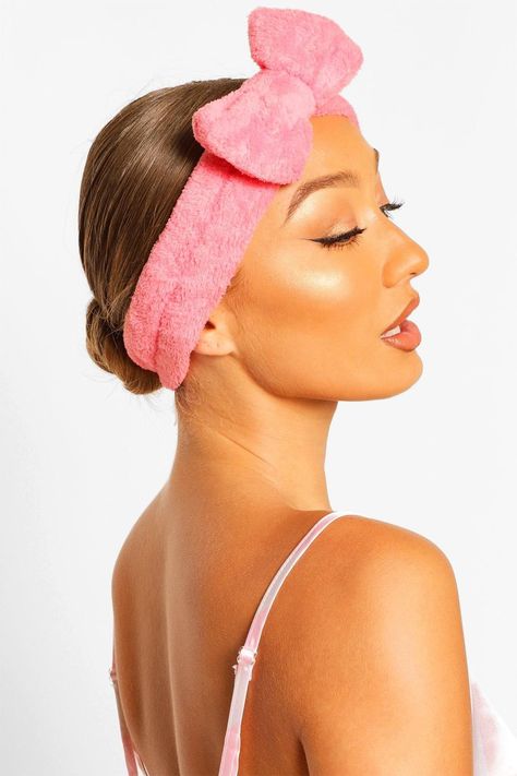 Fluffy Bow Spa Facial Headband Facial Headband, Graduation Dress Plus Size, Better Makeup, Body Sculpture, Pastel Nail Polish, Pastel Nail, Spa Facial, Spa Ideas, Eyelash Curlers