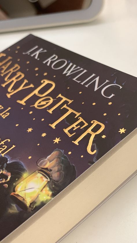 Harry Potter book 1 Books Aesthetic Harry Potter, Books Harry Potter Aesthetic, Harry Potter Books Aesthetic, Harry Potter Instagram Story, Harry Potter Vibes, Birthday Cake Write Name, Academic Aesthetic, Harry Potter Book, Snap Streak Ideas Easy