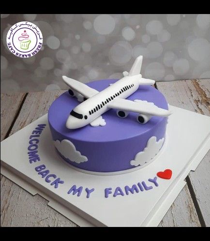 Aeroplane Theme Cake, Aviation Cake Ideas, Cake Aeroplane, Aeroplane Cake, Planes Birthday Cake, Celebration Cupcakes, Welcome Home Cakes, Airplane Birthday Cakes, Airplane Cake