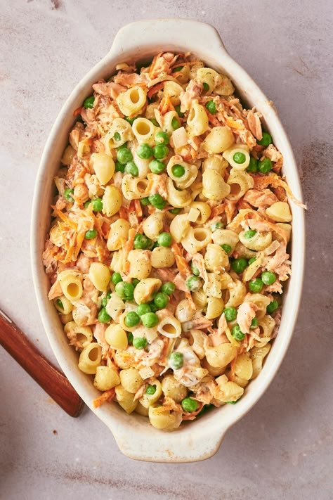 Salmon Bake Casserole, Canned Salmon Recipes Casseroles, Salmon Pot Pie, Salmon Casserole Recipes Baked, Canned Salmon Pasta Recipes, Canned Salmon Casserole, Canned Salmon Recipes Dinners, Canned Salmon Ideas, Salmon Casserole Recipes