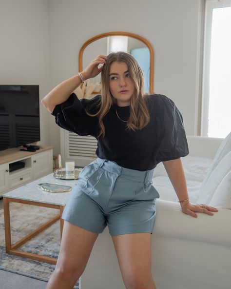 The cutest outfit for lockdown in summer Mid Size Shorts Outfits, Chubby Fashion Outfits, Outfit Ideas For Chubby Girls, Curvy Style Outfits, Blue Shorts Outfit, Chubby Outfit Ideas, Outfits For Chubby Girls, Chubby Girl Fashion, Chubby Girl Outfits