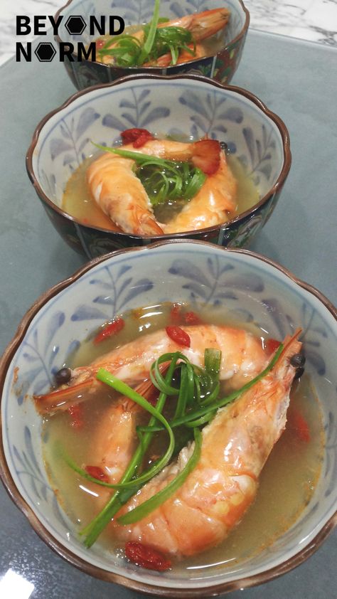 Recipe: Drunken Herbal Prawns (药材醉虾) – Beyond Norm Chinese Seafood, Prawn Dishes, Prawn Recipes, Asian Soup, Malaysian Food, Chinese Dishes, Chinese Cooking, Asian Cooking, Seafood Dishes