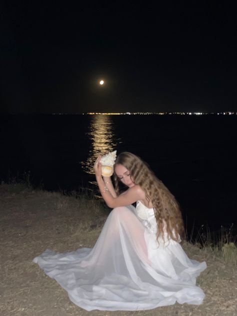 Greek Goddess Aesthetic Outfits, Greek Goddess Photoshoot, Siren Photoshoot, Greek Goddess Aesthetic, Siren Aesthetic, Ocean Outfits, Pretty Movie, Little White Chapel, Dark Fairytale