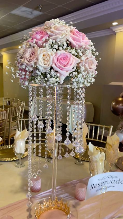 Instagram Rose And Butterfly Centerpieces, Candle Centerpieces Quinceanera, Centerpieces For Xv, Cute Centerpiece Ideas For Quince, Quinceanera Butterfly Centerpieces, Quince Pink Centerpieces, Flower Centerpieces Quinceanera, Light Pink Centerpieces Quince, Pink And Silver Quinceanera Theme