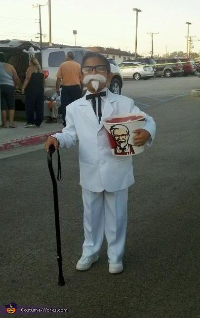 KFC Costume - Halloween Costume Contest via @costumeworks Kfc Costume, Makeup Tips Step By Step, Colonel Sanders, Easy Diy Costumes, Homemade Costume, Costume Works, Halloween Makeup Scary, Last Minute Costumes, Homemade Costumes