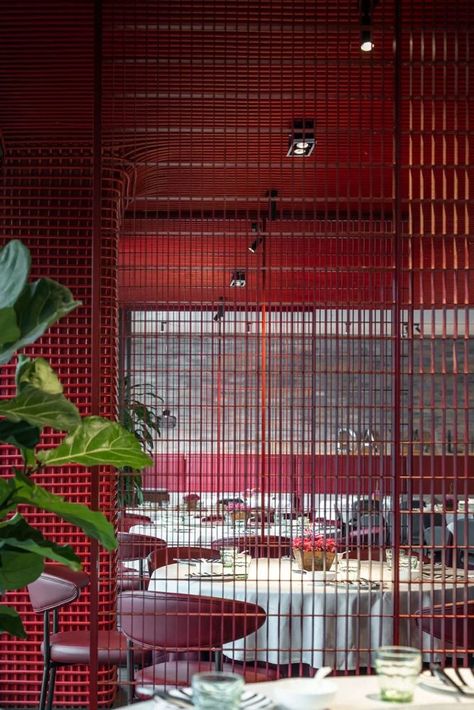 red rattan metal wraps around a restaurant in chengdu designed by IN • X Antique Brick Wall, Sichuan Food, Wu Wei, Metal Restaurant, Design Anthology, Chengdu China, Red Space, Antique Brick, Park Restaurant