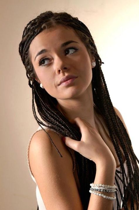 http://mydriasiss.tumblr.com/post/21016952739/cant-wait-for-my-hair-to-be-braided-like-this Micro Braids Human Hair, White Girl Braids, Micro Braids Styles, Micro Braids Hairstyles, Afro Braids, Curly Hair Braids, Styles Braids, Braids Styles, Long Box Braids