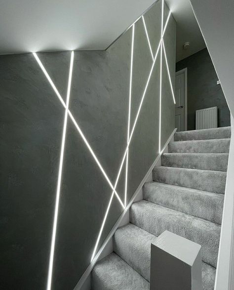 Led Strip Lighting Ideas, Stairs Decor Ideas, درج السلم, Stairs Decor, Staircase Interior Design, Theater Room Design, Stairs Design Interior, Stair Lights, Stairway Design