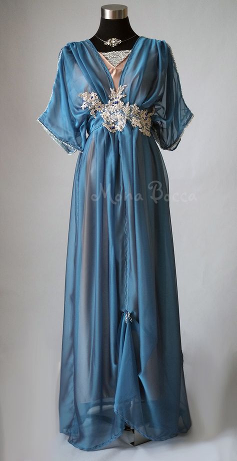 Edwardian blue evening dress by Mona Bocca Gaun Abad Pertengahan, Lady Mary, Edwardian Dress, Gibson Girl, Blue Wedding Dresses, Dress Handmade, Vintage Gowns, Fantasy Dress, Edwardian Fashion