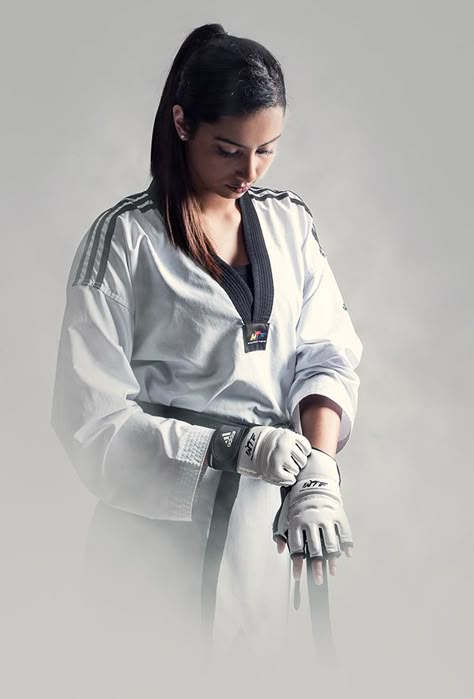 TAEKWONDO PHOTOGRAPHY on Behance Taekwondo Pictures, Taekwondo Photography, Taekwondo Girl Aesthetic, Tkd Girl, Tkd Taekwondo, Taekwondo Quotes, Tenets Of Taekwondo, Jiu Jutsu, Tae Kwon Do