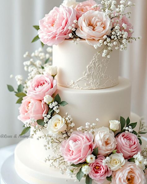 Wedding Cakes With Real Flowers, Wedding Ideas Pink And White, Wedding Cake Pink Flowers, Wedding Cake Pink, Spring Wedding Cake, Pink And White Weddings, Wedding Cake Roses, Cake Decoration Ideas, Pink Wedding Theme