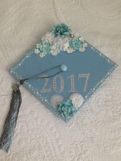 Graduation Cap Gem Designs, Baby Blue Graduation Cap, Basic Graduation Cap, Light Blue Grad Cap Ideas, Graduation Cap Designs With Pearls, Graduation Cap Designs Cute Simple, Graduation Cap Decoration Flowers, Pearls Graduation Cap, Light Blue Graduation Cap Ideas