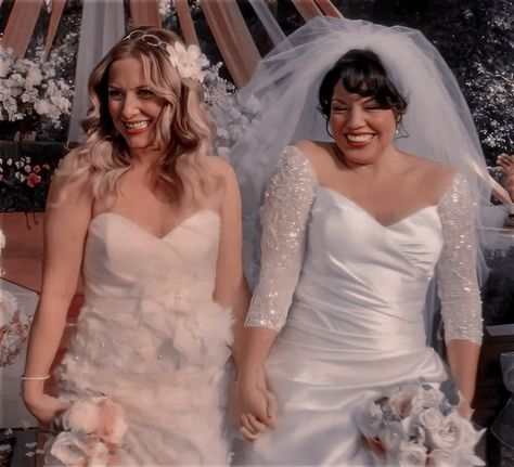 Greys Anatomy Callie, Greys Anatomy Actors, Callie And Arizona, Perfect First Date, Greys Anatomy Episodes, Callie Torres, Sara Ramirez, Heartland Seasons, Arizona Robbins