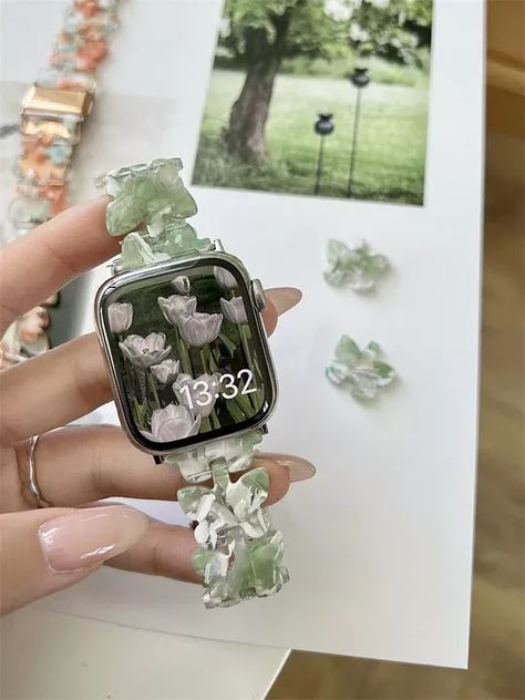 Korea Cool Resin + Metal Strap For Apple Watch Band 41mm 45 44 40 42 38 mm Woman Girl Band For Iwatch Series 7 6 Se 5 4 3 2 Gift Cute Apple Watch Bands, Butterfly Resin, Apple Watch Bands Fashion, Desain Buklet, Apple Watch Accessories, Girly Accessories, Jewelry Lookbook, Fancy Jewelry, Girly Jewelry