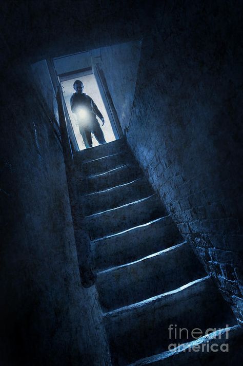 Creepy Basement Stairs, Creepy Stairwell, Scary Staircase, Creepy Staircase, Creepy Stairs, Scary Lighting, Creepy Basement, How To Draw Stairs, Book Cover Art Design