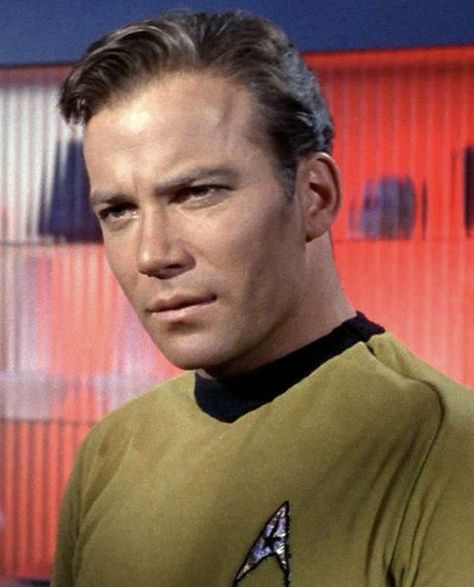 Jim Kirk Tos, William Shatner Star Trek, Star Trek Kirk, Kirk Star Trek, James Kirk, Jim Kirk, Bronski Beat, Star Trek Actors, Fandom Star Trek