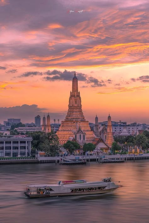 Thailand Asthetic Picture, Thai Place, Thailand Wallpaper, Thailand Flag, Wat Arun, Thailand Vacation, Thailand Art, Pattaya Thailand, Bangkok Travel