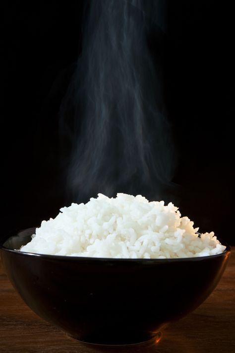 An Easy Cooking Hack For Healthier White Rice Healthy White Rice, Reishi Mushroom Benefits, Calendula Benefits, Cooking Rice, Healthy Rice, How To Cook Rice, White Rice, Healthy Options, Easy Cooking