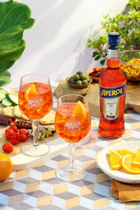 It’s summertime and you might want to make the perfect Aperol Spritz has some great tips and ideas for you! Aperol Spritz is such a great cocktail! The flavor profile is perfect for spring and summer.  It adds just the right sparkle thanks to the Prosecco.  Aperol’s vibrant orange color lights up toasts with friends […] The post It’s the Season for Summery Cocktails! Try the Aperol Spritz X Cocktail Courier Kit! first appeared on LA-Story.com. Spritz Aperol, Grapefruit Bitters, Spritzer Recipes, Vodka Gifts, Italian Dinner Party, Italian Cocktails, Cranberry Juice Cocktail, Orange Wheels, Peach Puree