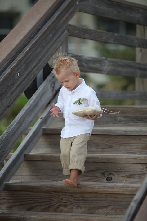 Wedding Kids Outfit, Beach Wedding Outfit, Ring Boy, Bearer Outfit, Snow Photography, Ring Bearer Outfit, Beach Destination Wedding, Engagement Ring White Gold, Wedding With Kids