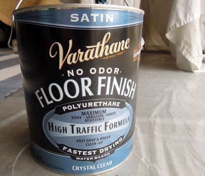 diy painted floor cloth, flooring, painting, Remove painter s tape Apply 2 to 3 coats of the sealer to insure the best protection of your floor cloth Again I used a good paint roller and was sure to let the sealer dry completely dry between coats Floor Cloth Diy, Stenciled Floors, Porch Floors, Diy Floors, Diy Painted Floors, Polyurethane Floors, Plywood Floors, Painted Floor Cloths, Painted Porch