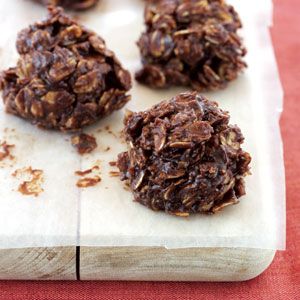 Clean Eating Desserts to Die For | Dark Chocolate and Oat Clusters | MyRecipes Oats Clusters, Oat Clusters Recipe, Oat Clusters, Pb2 Recipes, Chocolate Clusters, Powder Milk, Chocolate Oats, Ww Recipes, Fat Burning Foods