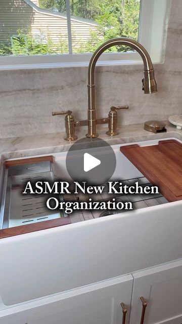 Micah Enriquez on Instagram: "No more washing dishes in the bathroom 🤪 Our kitchen renovation is still ongoing but the sink is fully functional and this mama is so happy about it.  Stay tuned for more new kitchen organization…

Kitchen design @kitchensbydanny 
Kitchen Installation and design @jrios_construction 
Sink system @bocchiusa 
Sink facet and cup rinser @delta 

#restock #kitchenorganization #kitchensinkorganization #organizedhome #kitchenremodel #kitchenrenovation #cuprinser #kitchengadgets #asmr #asmrrestock #oddlysatisfying" Sink Strainer Diy, Kitchen Sink With Cup Rinser, Kitchen Sink Soap Organization, Sink Soap Organization, Sink System, Cup Rinser, Over Kitchen Sink, Kitchen Sink Soap, Sink Organization