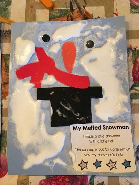 Oh no! He's melting! Your preschooler will giggle while they squish DIY sensory snow puffy paint for this funny melting snowman art activity that's perfect for indoor winter fun! Sensory Snow, Snowman Funny, Diy Schneemann, Winter Crafts Preschool, Snowman Art, Melting Snowman, Melting Snowmen, Winter Activities Preschool, Fine Motor Activities For Kids