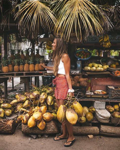 NATALIE ༚ travel & lifestyle sur Instagram : just grabbing all my favorite fruits before leaving to the beach🥥🍍🍉 this is me every morning✌🏼 Coconut Photography, Mauritius Travel, Sister Circle, White Sand Beaches, Backpacking Asia, Women Gathering, Fruit Stands, Photography Summer, New City