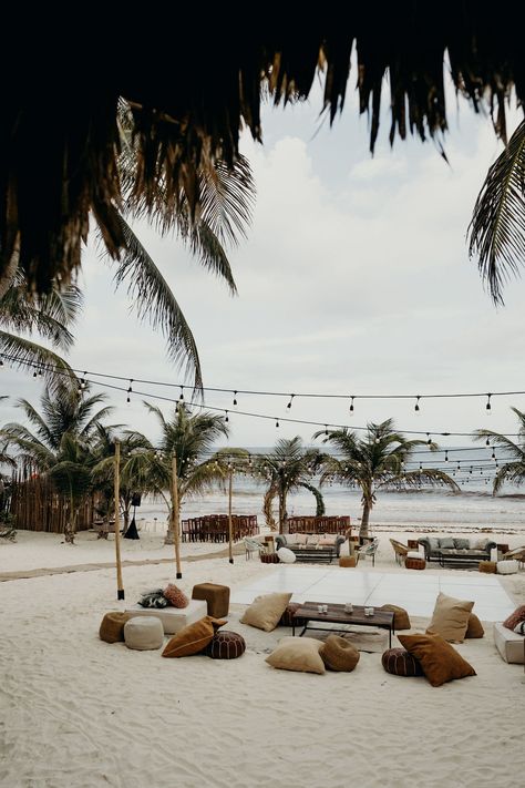 A‌ ‌RAINY‌ ‌JUNGLE‌ ‌WEDDING‌ IN‌ ‌AKIIN‌ ‌TULUM‌ – Mango Weddings & Events Boho Beach Wedding Seating, Beach Wedding Tulum, Tulum Event Decor, Beach Wedding Lounge Area, Beach Set Design, Tulum Wedding Decor, Beach Wedding Set Up, Beach Event Decor, Tulum Beach Party