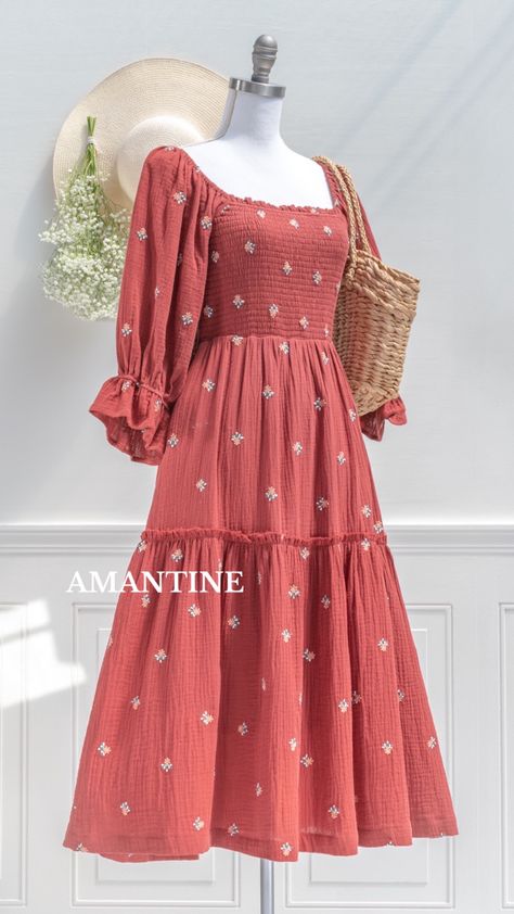 Discover a beautiful selection of French, vintage, and feminine style dresses. Curated for the French girl at heart 🕊 Daily Wear Dresses For Women, Feminine Style Dress, Daytime Glam, Vintage Feminine, Simple Frock Design, Long Gown Design, Simple Frocks, Chic Maxi Dresses, Stylish Short Dresses